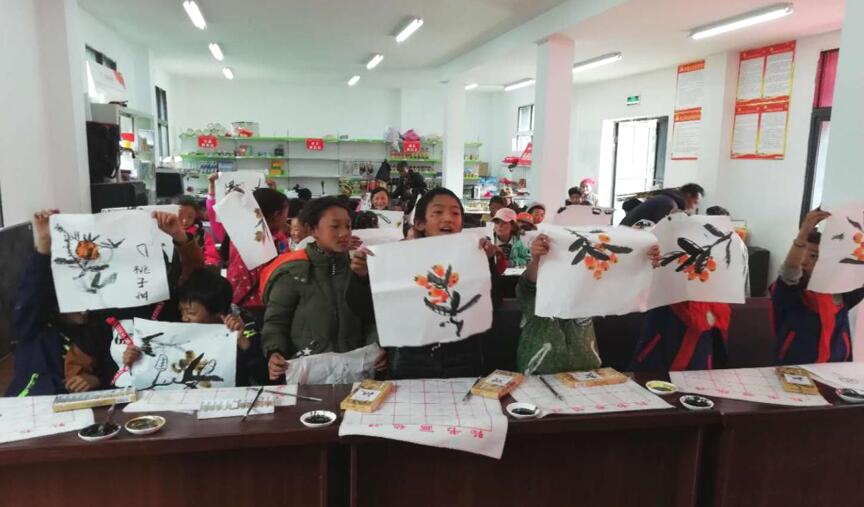 脱贫攻坚 菲律宾亚星公司创新公司捐建麻格同村“儿童天地”正式开园