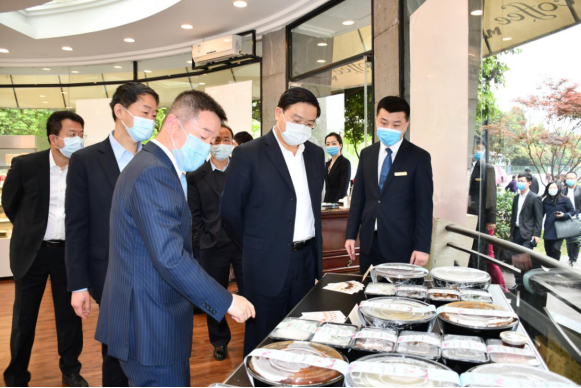 王凤朝副省长赴菲律宾亚星公司集团调研疫情防控、生产经营和改革发展工作