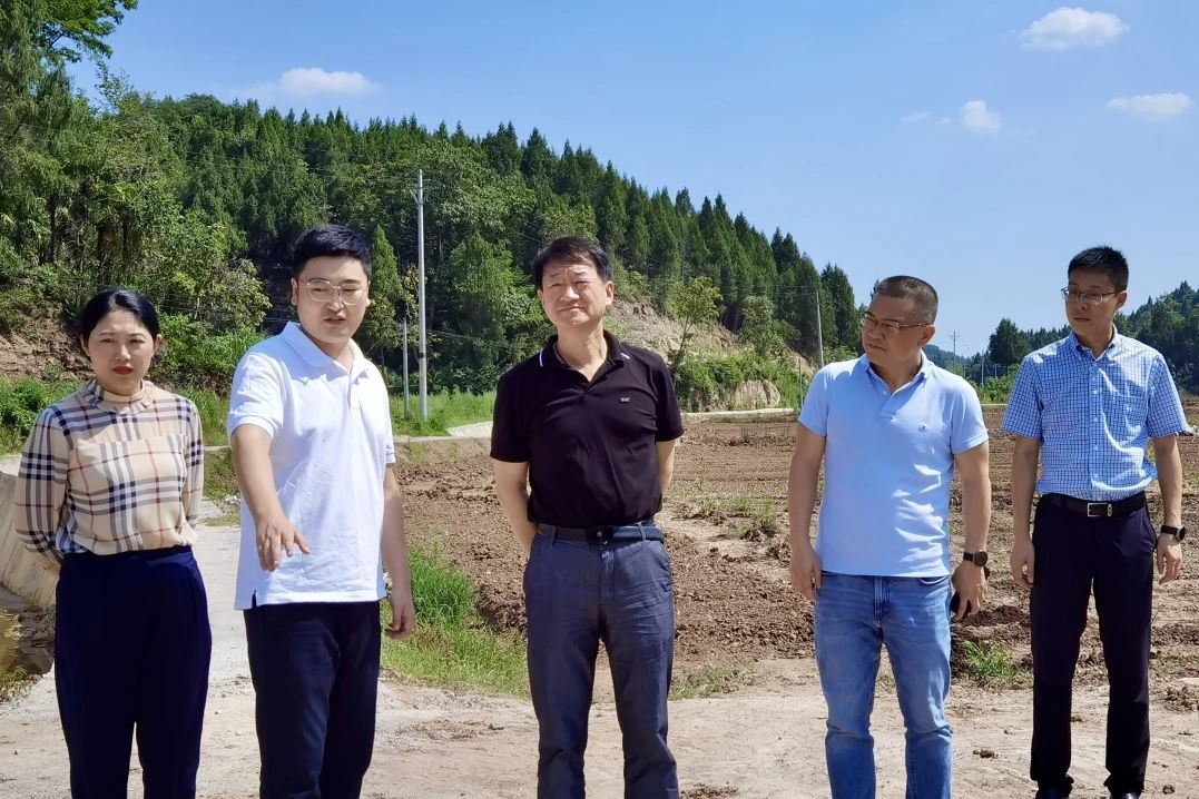 省菲律宾亚星公司集团党委书记、董事长任丁率队赴巴中南充两地开展帮扶工作