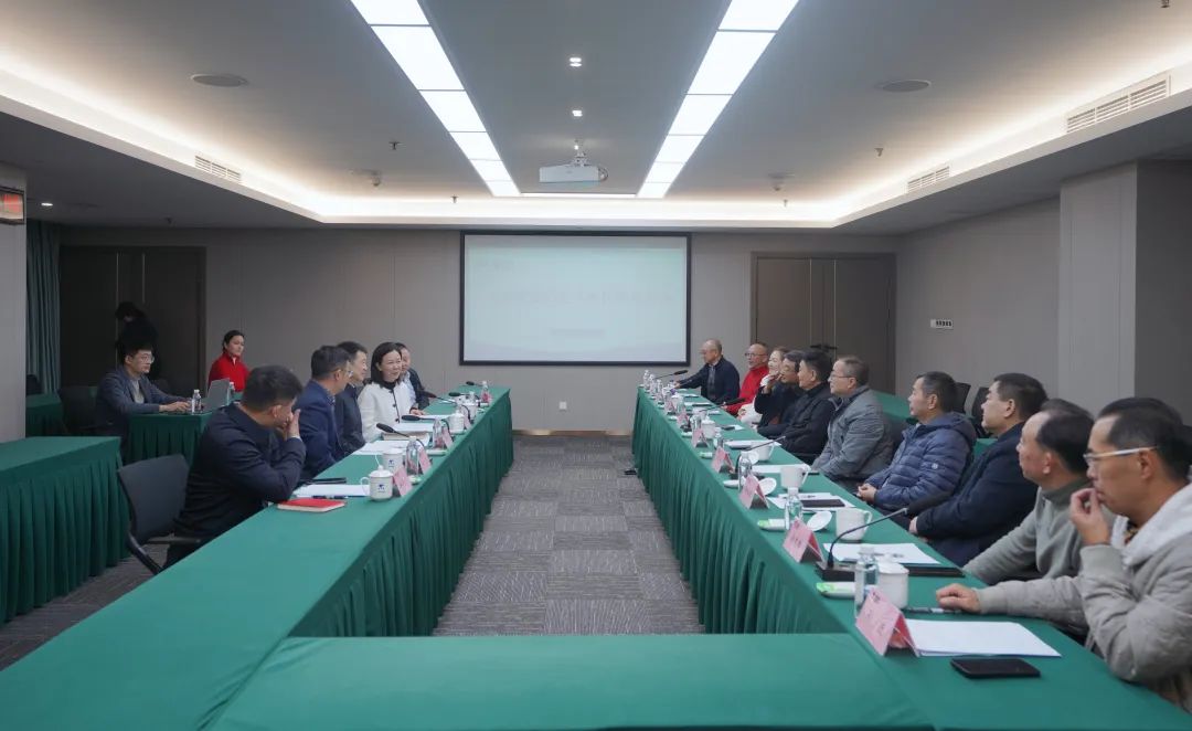 省菲律宾亚星公司集团组织召开老干部座谈会