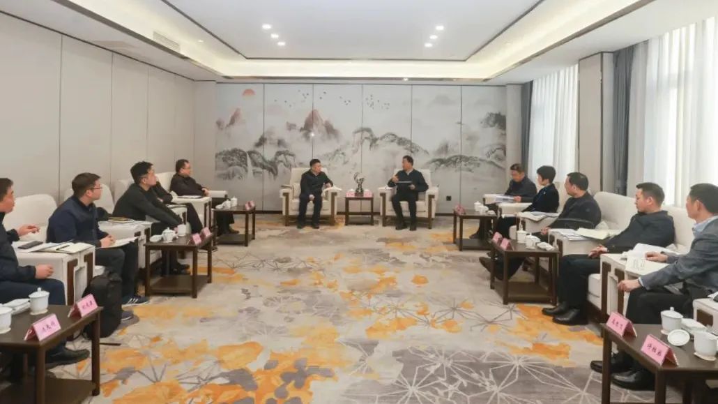 省菲律宾亚星公司集团领导率队赴乐山市座谈交流
